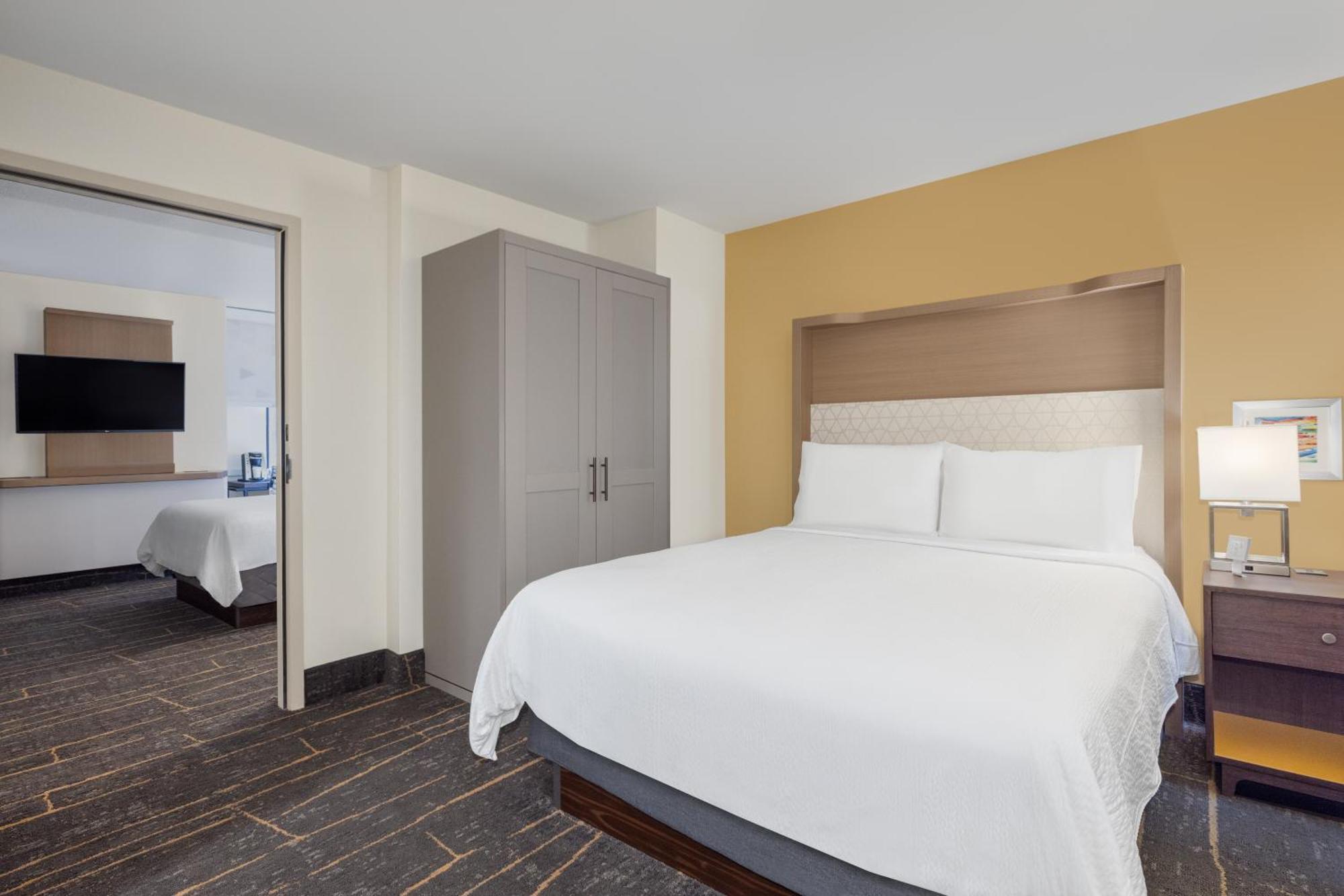 Downtown Centre By Ihg Hotel 4*